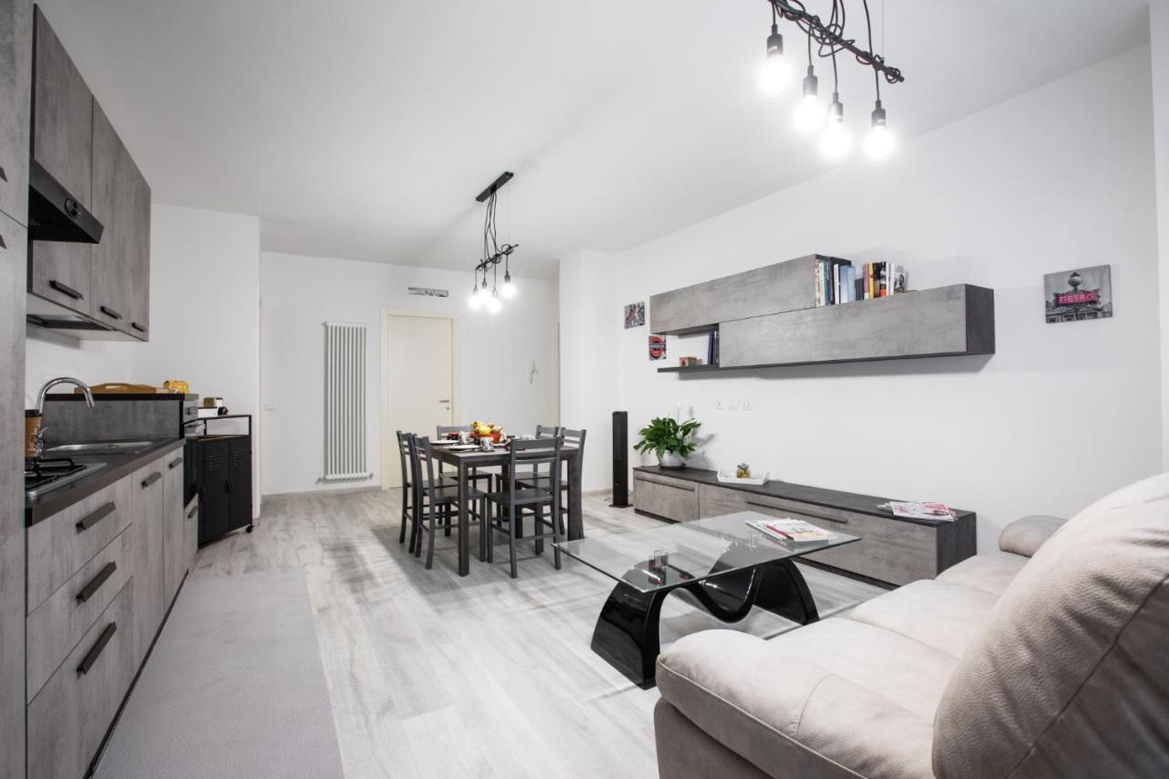 B&B Dal Moro ซอนดริโอ ภายนอก รูปภาพ