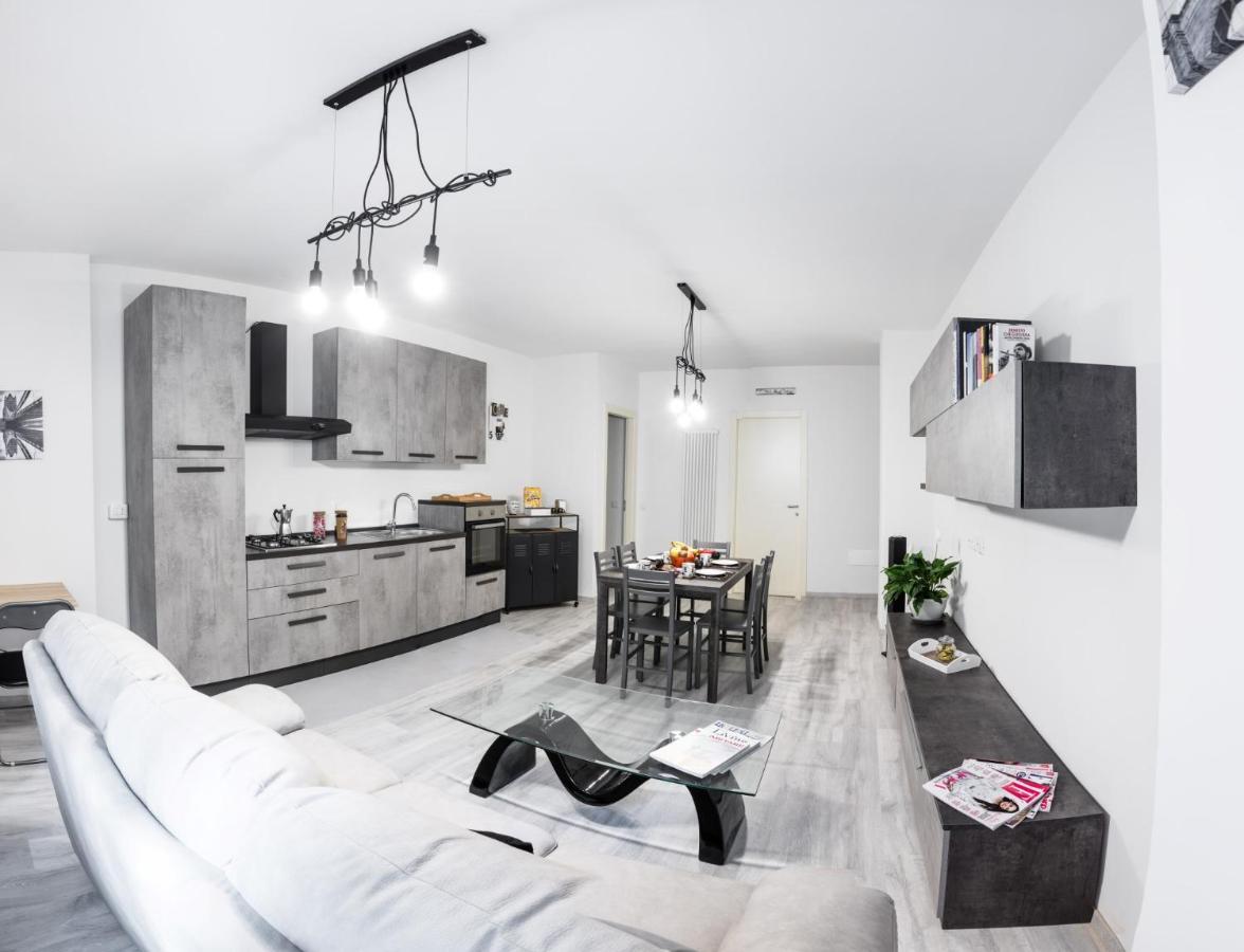 B&B Dal Moro ซอนดริโอ ภายนอก รูปภาพ